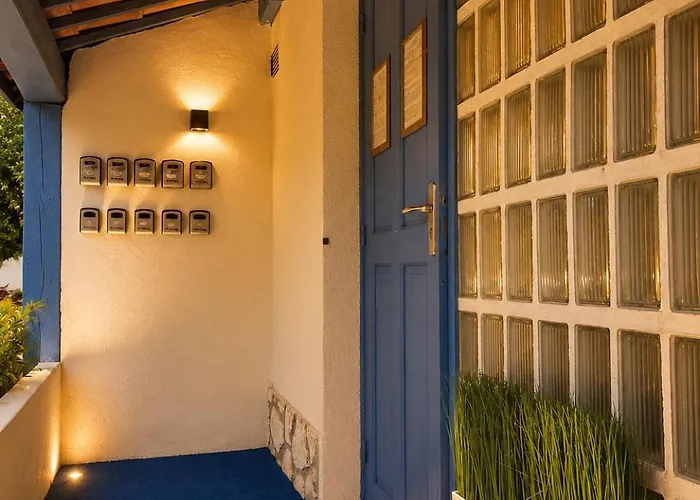 Hotel Cayrons Vence & St Paul De Vence
